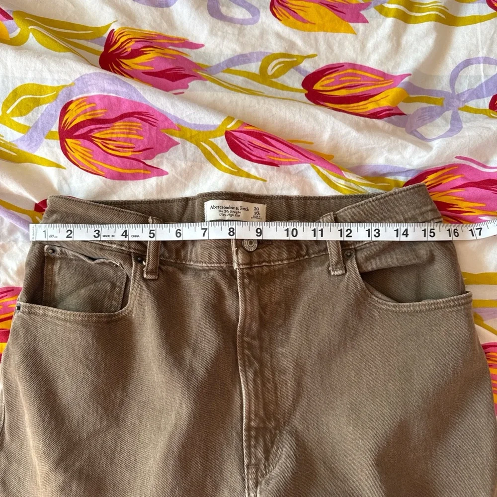 Abercrombie & Fitch Brown Straight Leg Women's Jeans - Picture 5 of 6